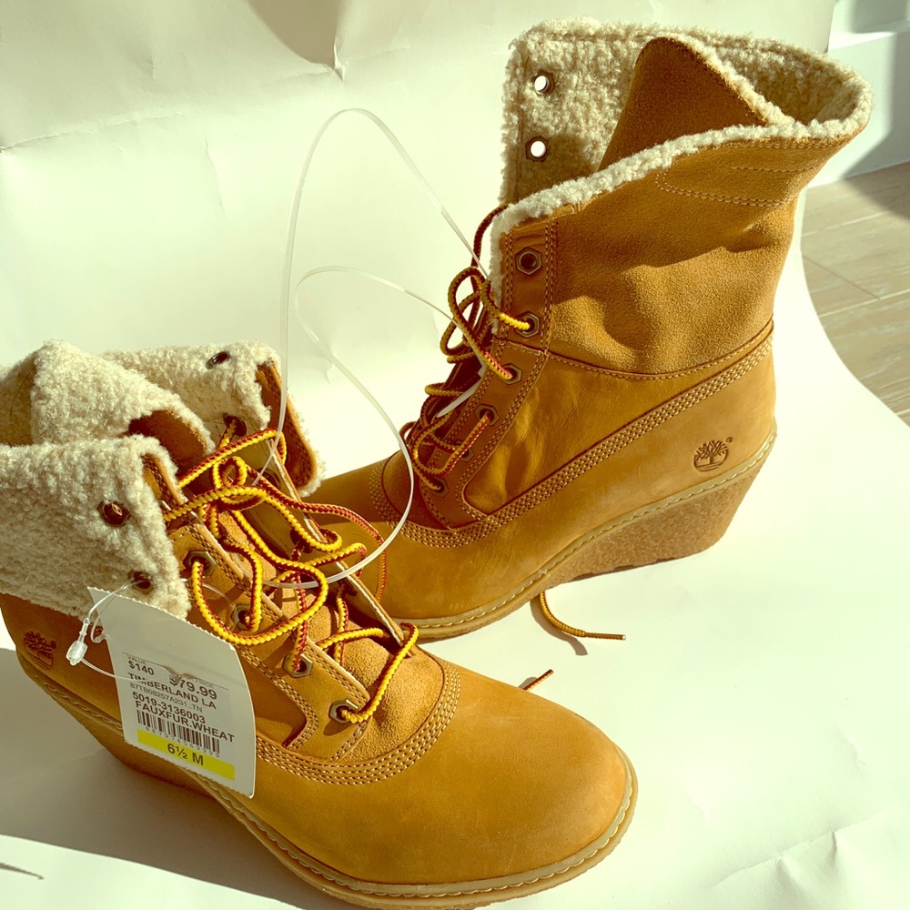 Timberland
Women's Amston Wedge Booties